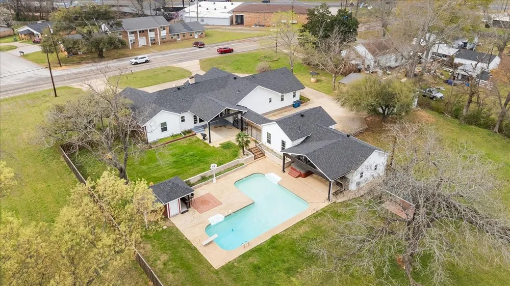 1609 Old Nacogdoches Road Henderson, TX 75654