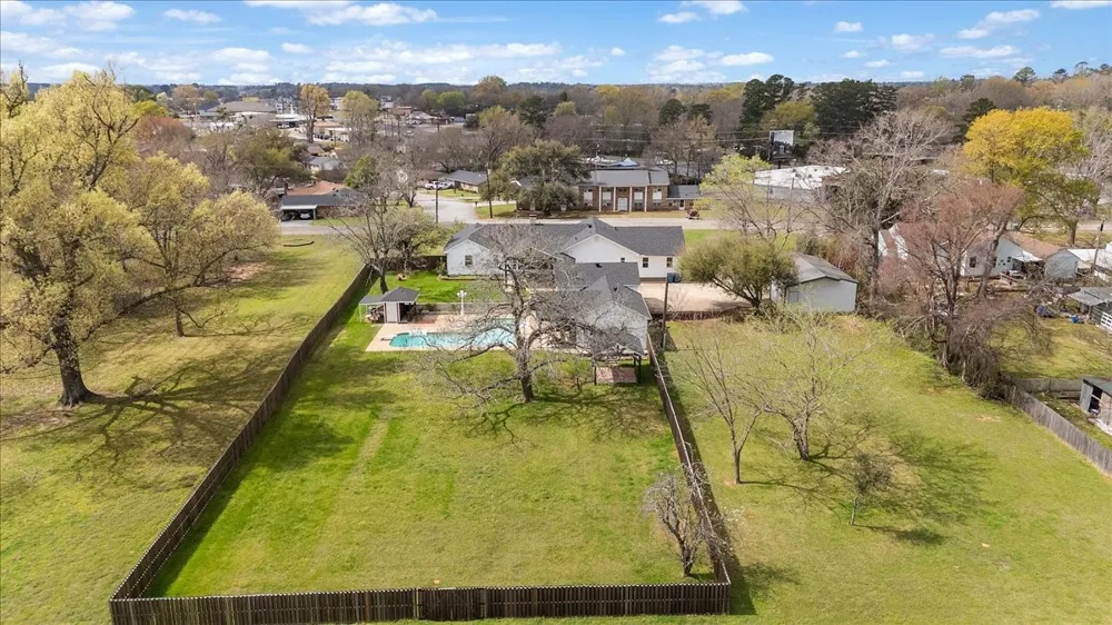 1609 Old Nacogdoches Road Henderson, TX 75654