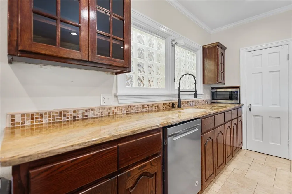 1609 Old Nacogdoches Road Henderson, TX 75654
