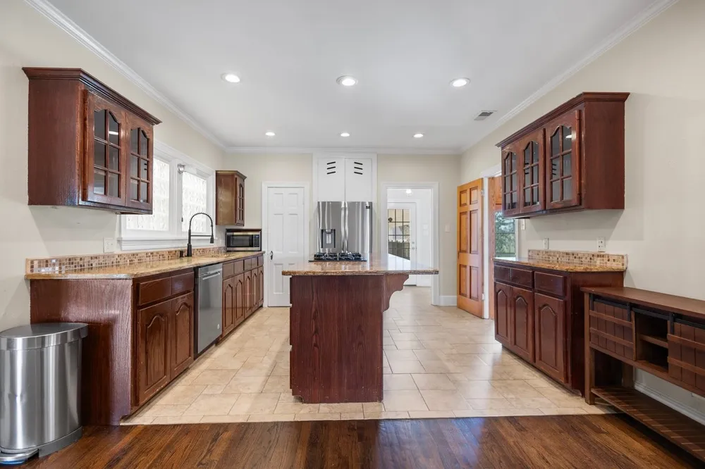 1609 Old Nacogdoches Road Henderson, TX 75654