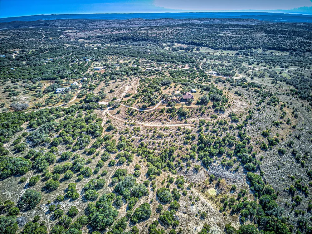 414 Hall Lane Spicewood, TX 78669
