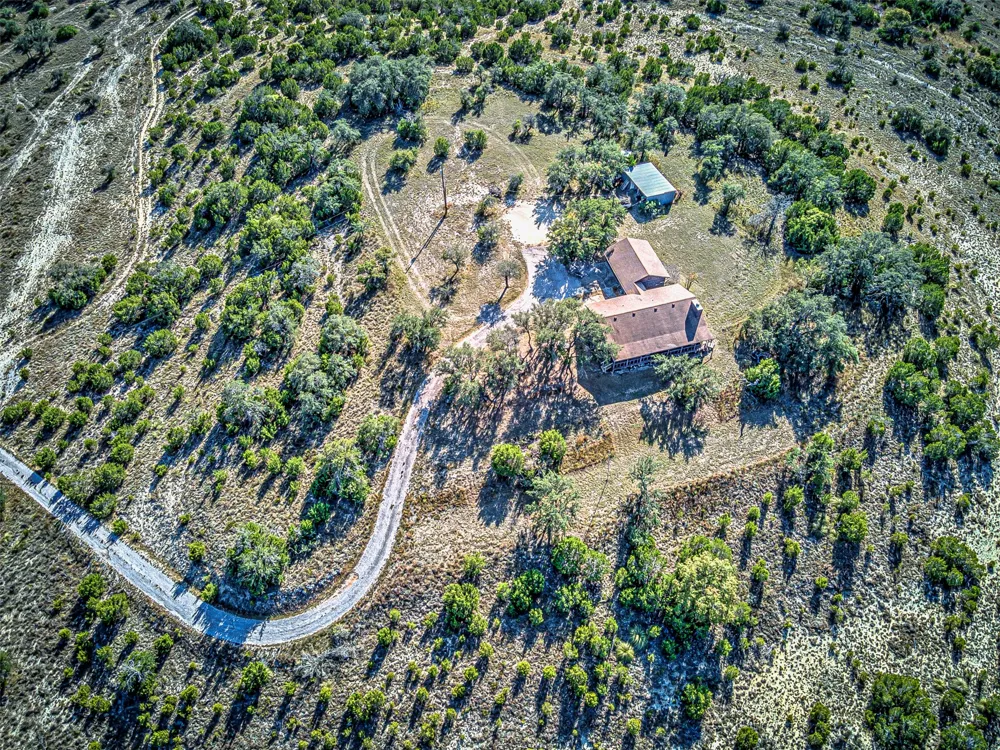 414 Hall Lane Spicewood, TX 78669