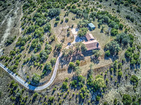 414 Hall Lane