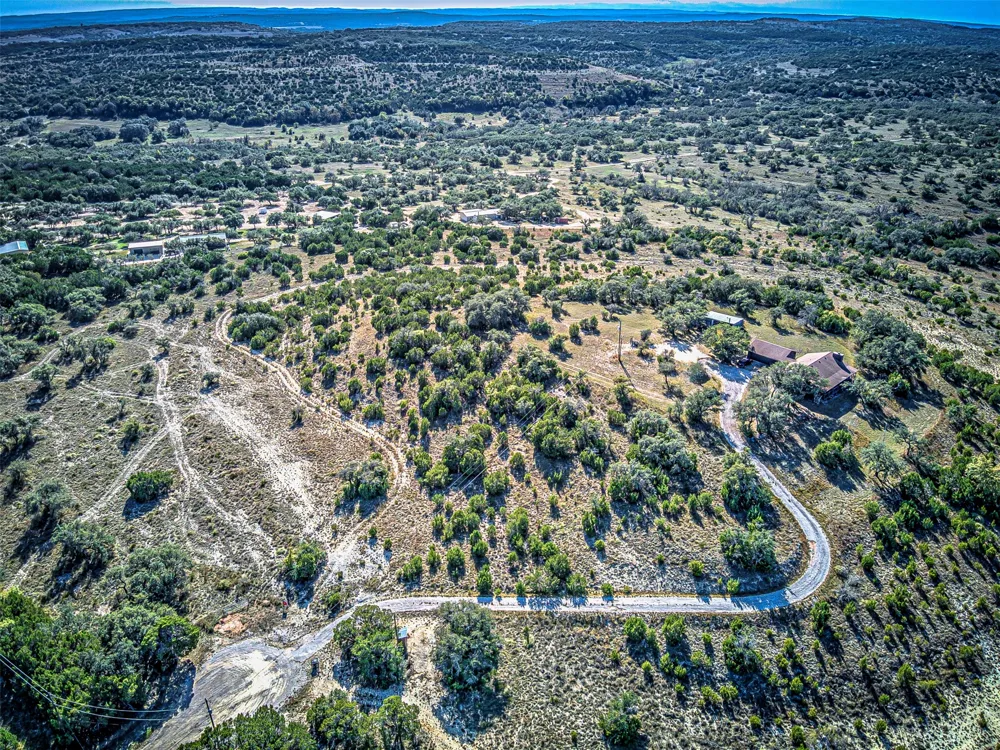 414 Hall Lane Spicewood, TX 78669