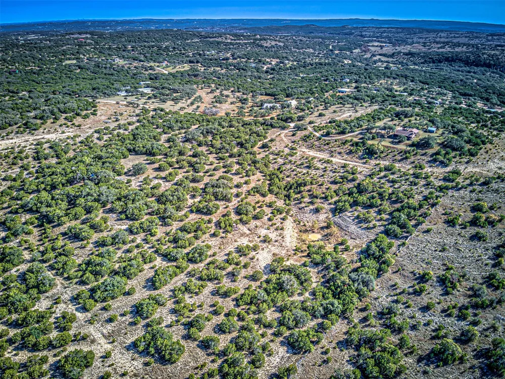 414 Hall Lane Spicewood, TX 78669