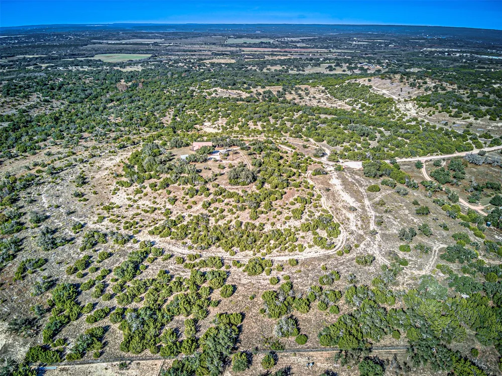 414 Hall Lane Spicewood, TX 78669