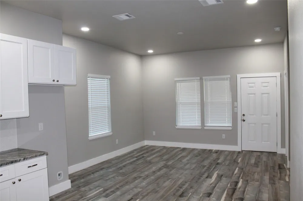 104 S Hubbard Street Alvord, TX 76225