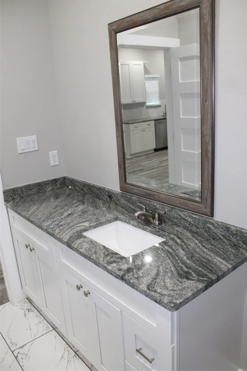 104 S Hubbard Street Alvord, TX 76225