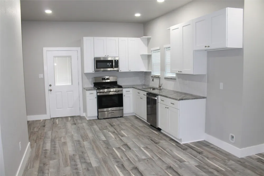 104 S Hubbard Street Alvord, TX 76225
