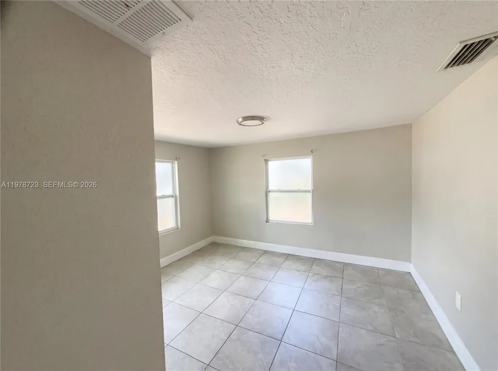 244 S Rhodes Mount Dora, FL 32757