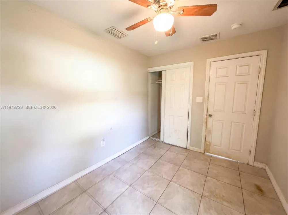 244 S Rhodes Mount Dora, FL 32757