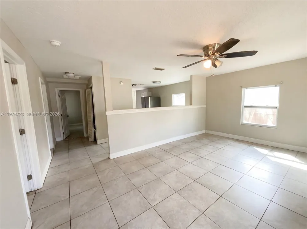 244 S Rhodes Mount Dora, FL 32757
