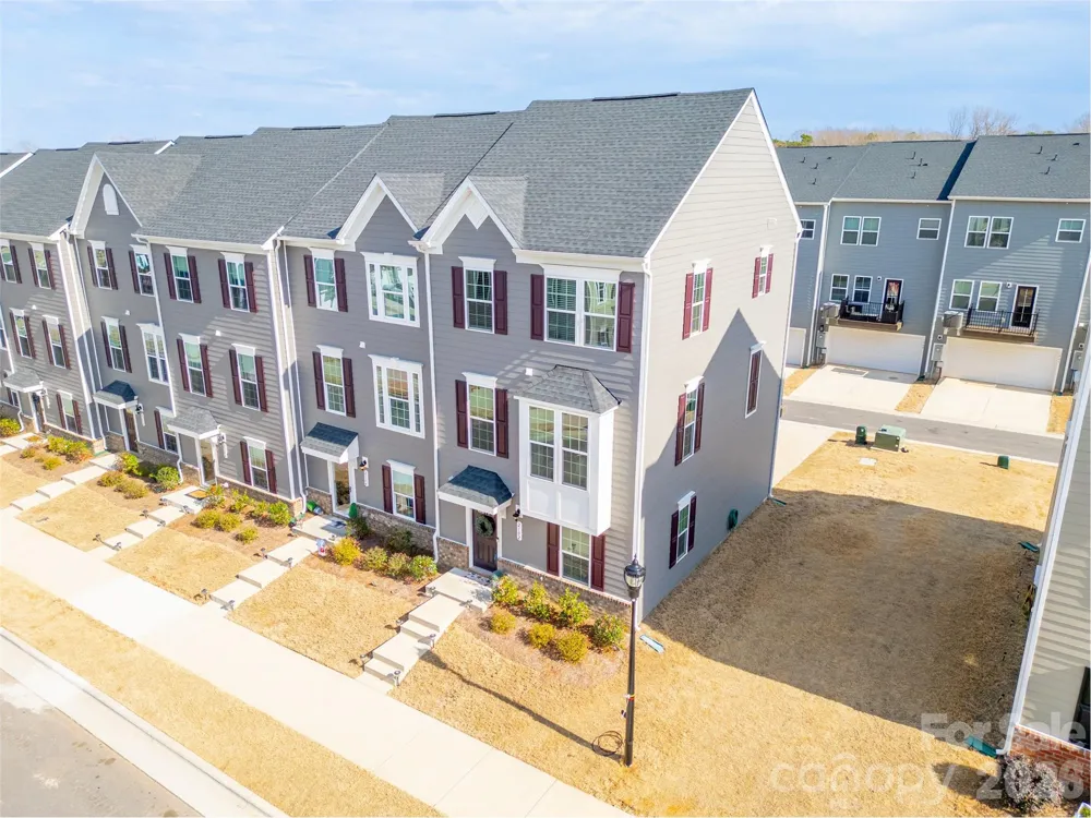 2102 Trout Lily Lane Matthews, NC 28104