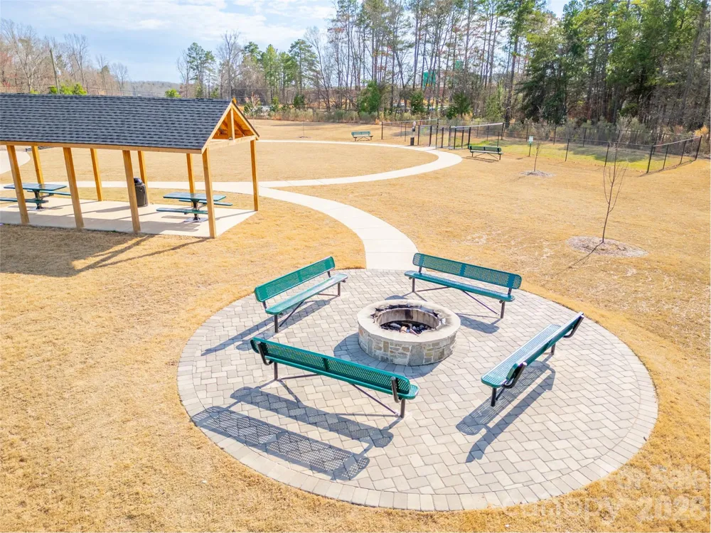 2102 Trout Lily Lane Matthews, NC 28104