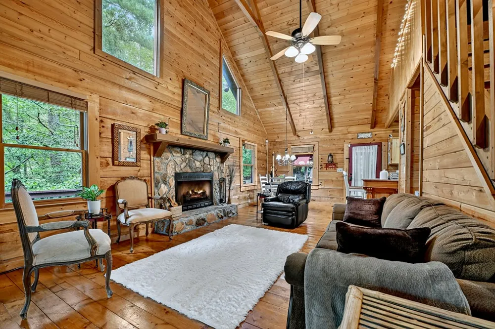 430 Chestnut Ridge Blue Ridge, GA 30513