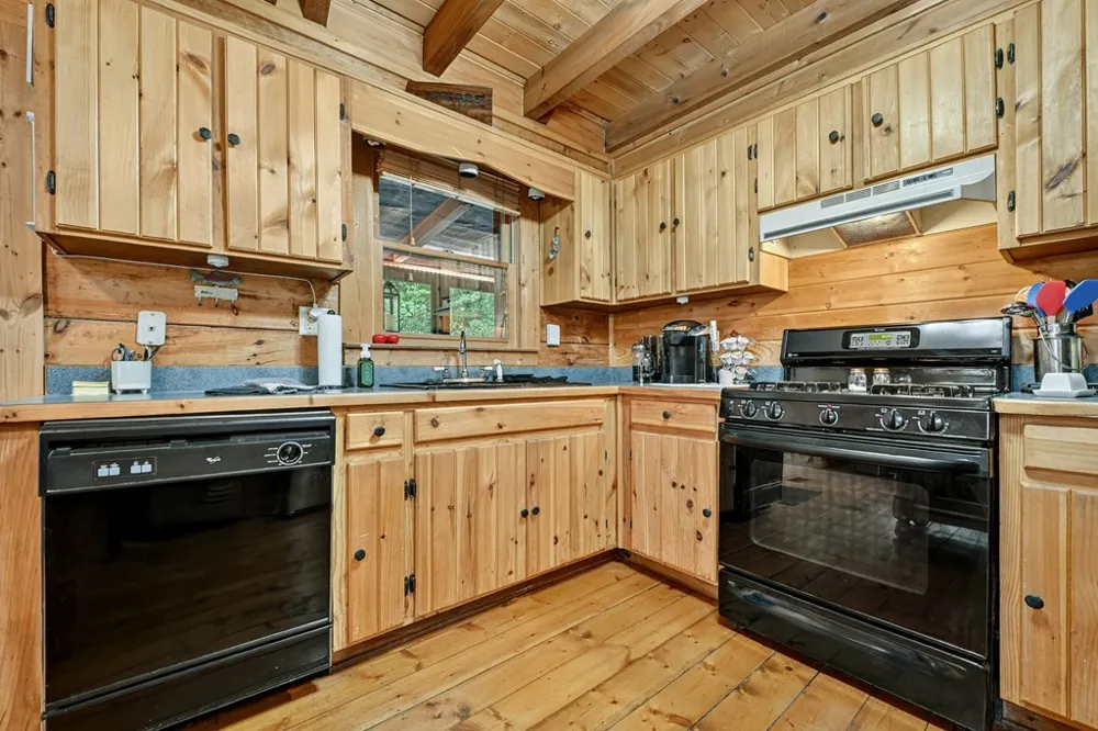 430 Chestnut Ridge Blue Ridge, GA 30513
