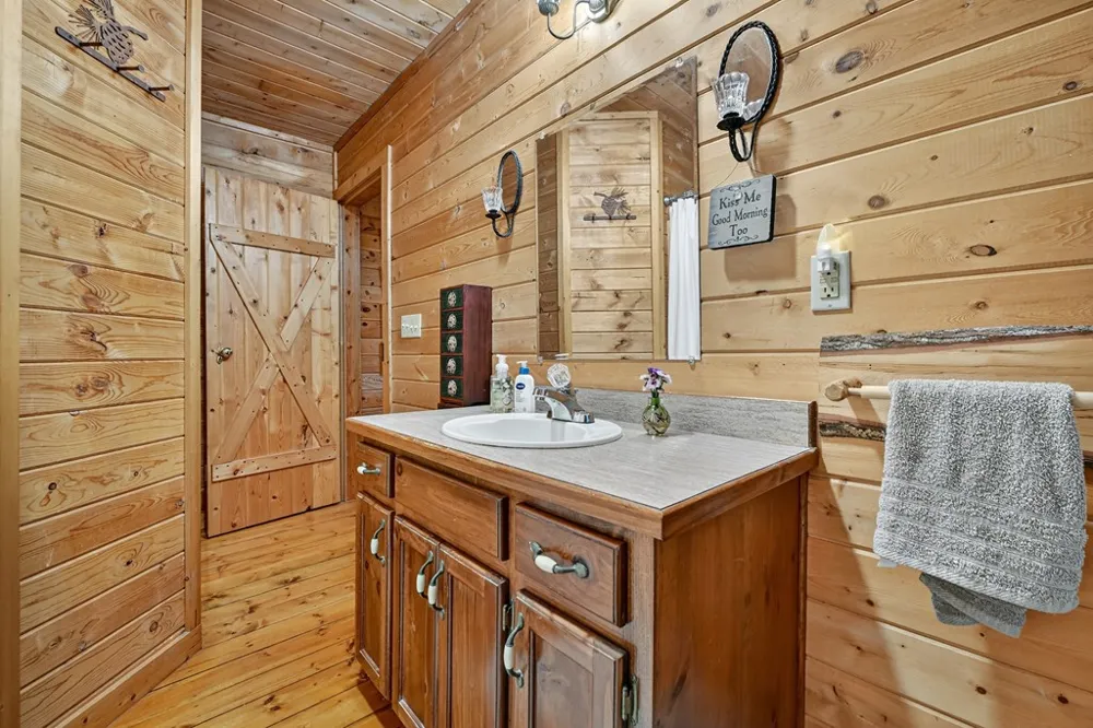 430 Chestnut Ridge Blue Ridge, GA 30513