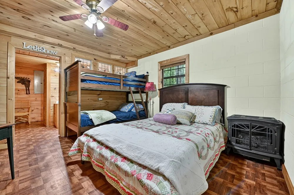 430 Chestnut Ridge Blue Ridge, GA 30513