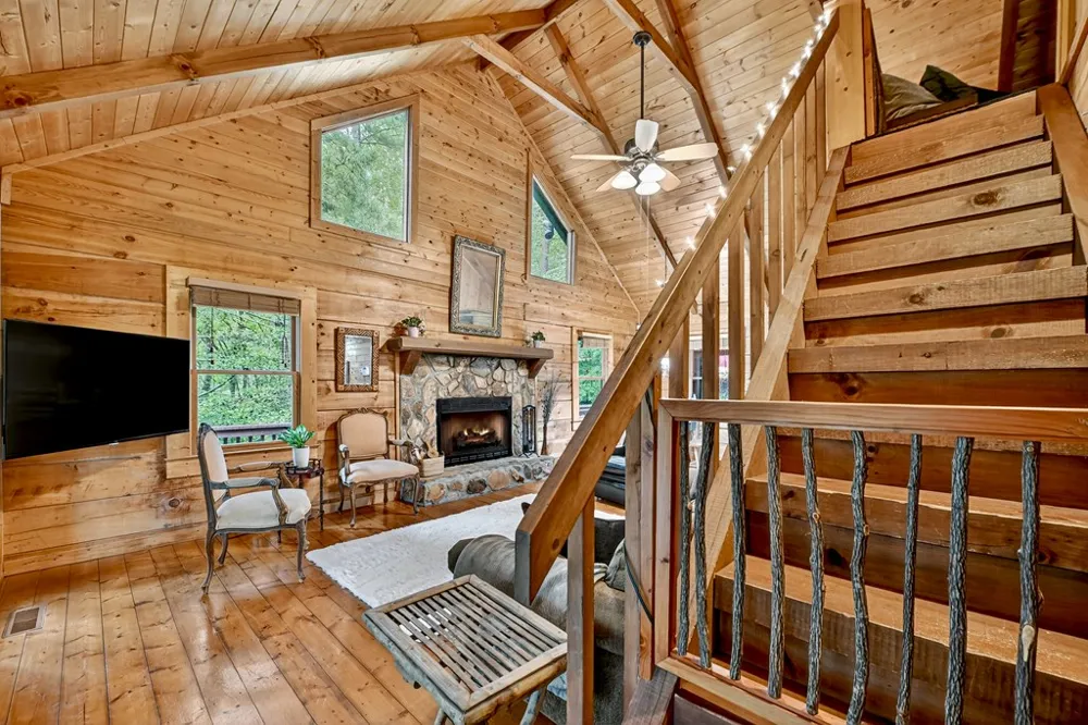430 Chestnut Ridge Blue Ridge, GA 30513