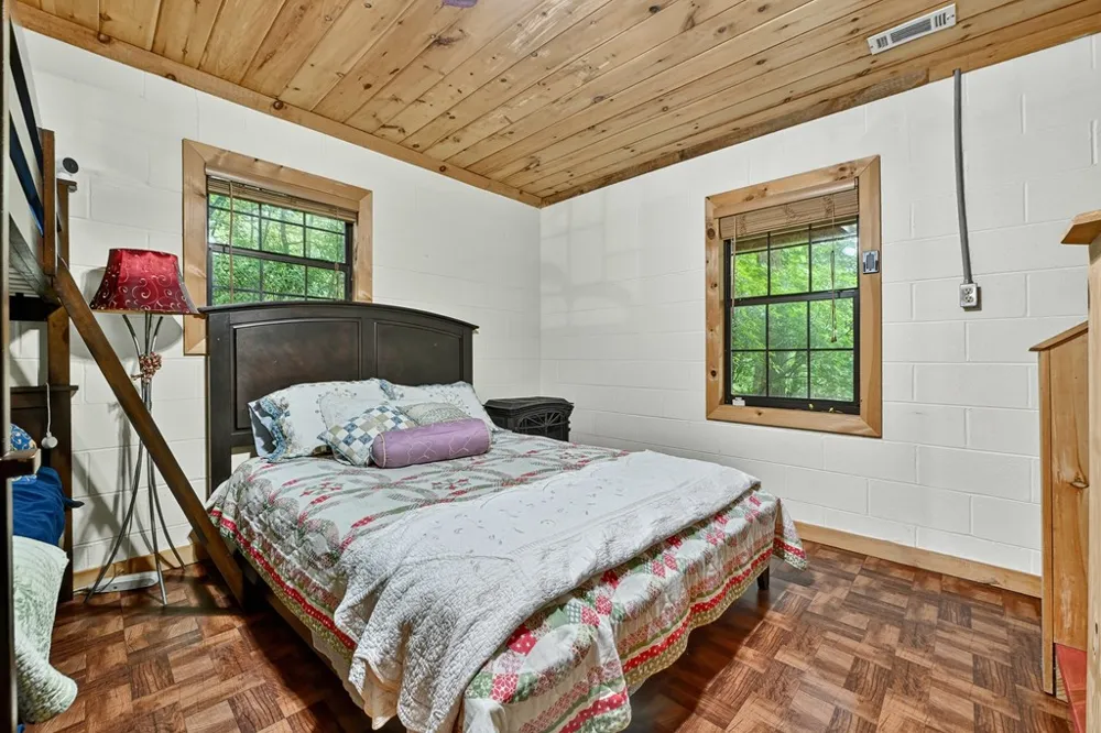 430 Chestnut Ridge Blue Ridge, GA 30513