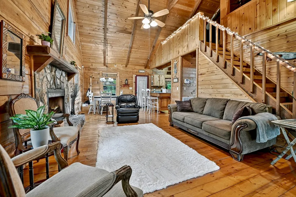 430 Chestnut Ridge Blue Ridge, GA 30513