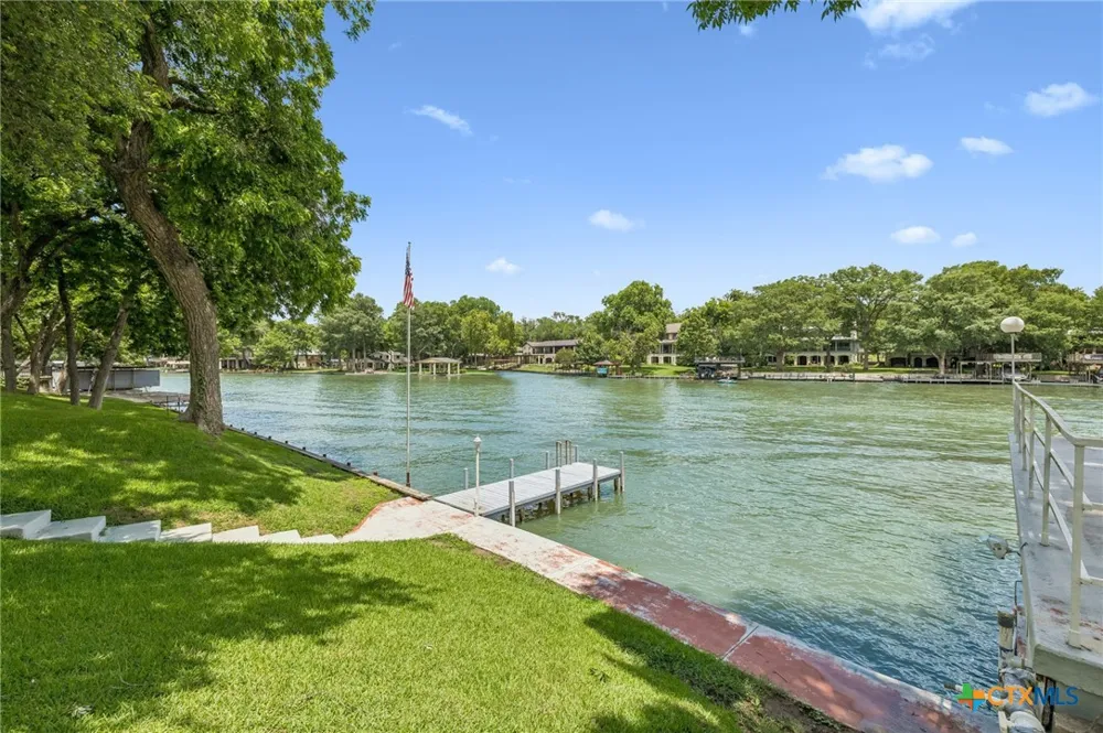 2319 Terminal Loop Road McQueeney, TX 78123