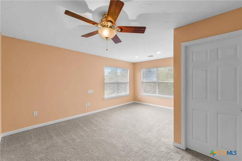 233 Post Oak Bend Inez, TX 77968