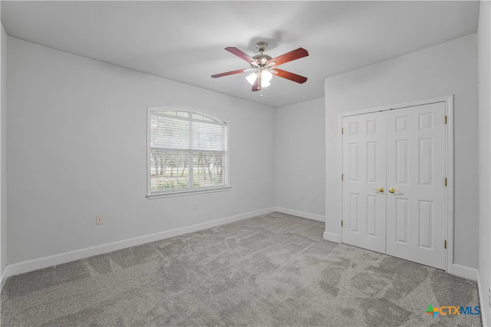 233 Post Oak Bend Inez, TX 77968