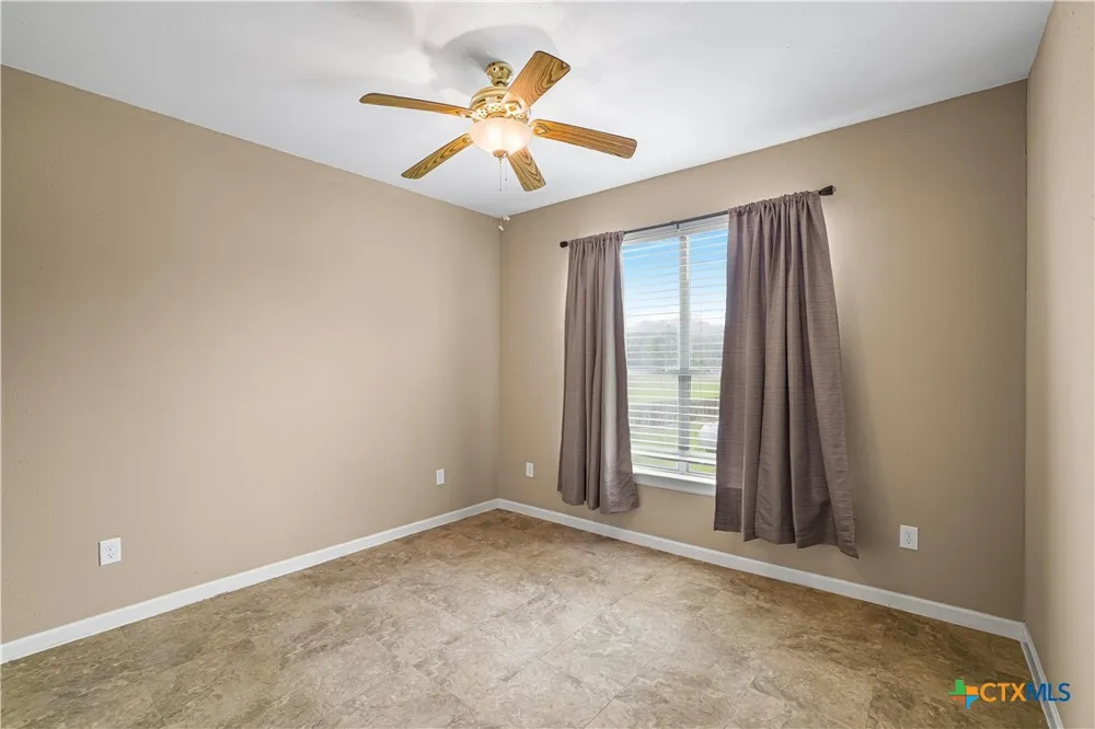 233 Post Oak Bend Inez, TX 77968