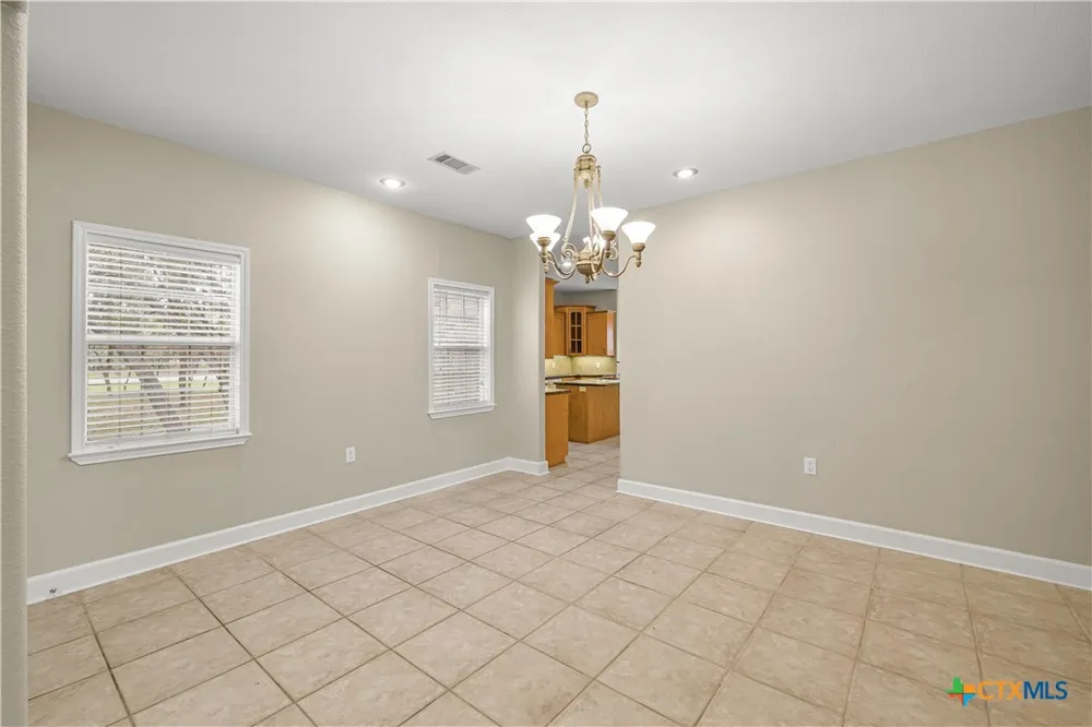 233 Post Oak Bend Inez, TX 77968
