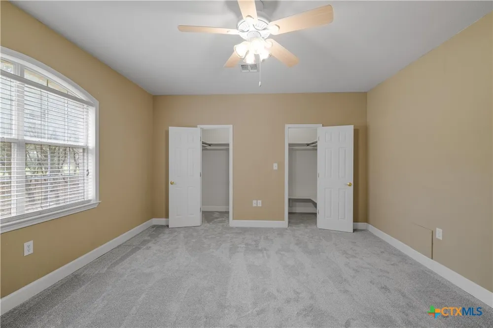 233 Post Oak Bend Inez, TX 77968