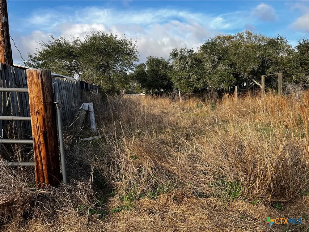 607 Quail Meadow Road Seadrift, TX 77983