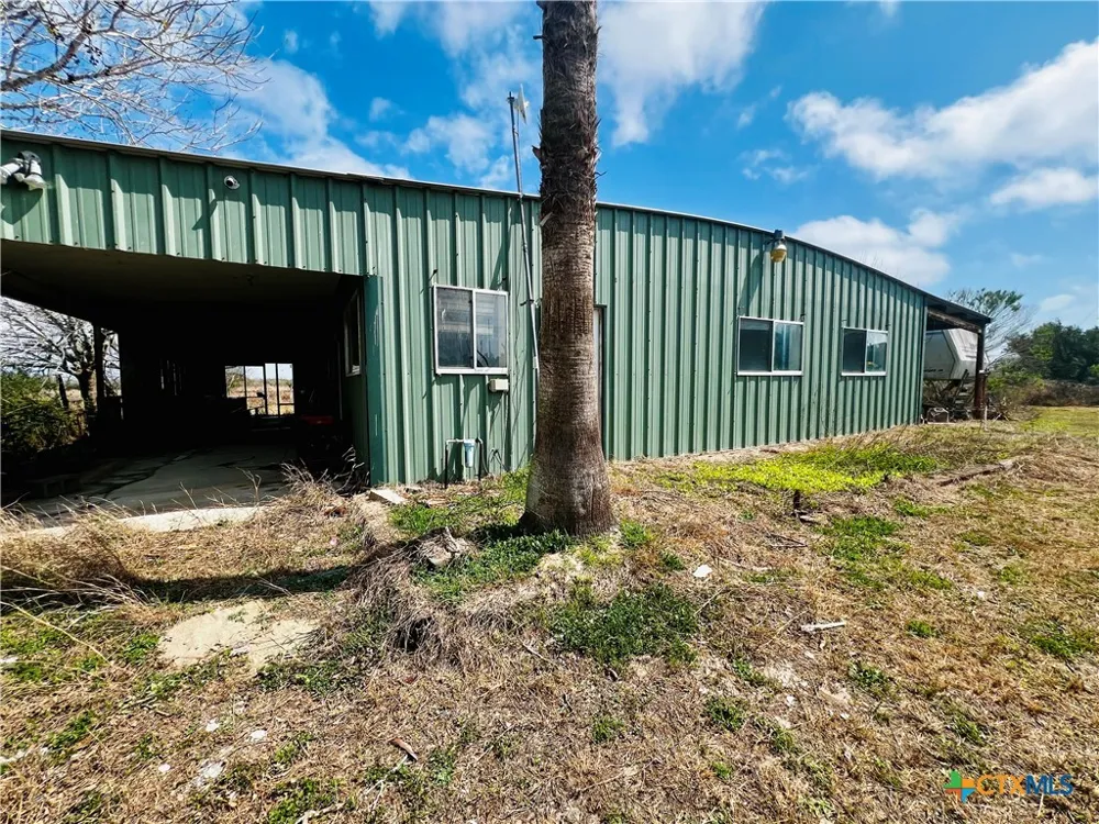 607 Quail Meadow Road Seadrift, TX 77983