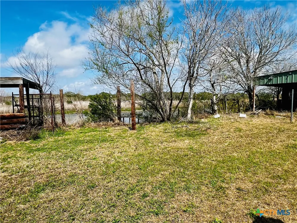 607 Quail Meadow Road Seadrift, TX 77983