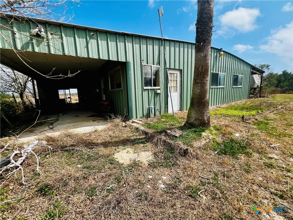 607 Quail Meadow Road Seadrift, TX 77983