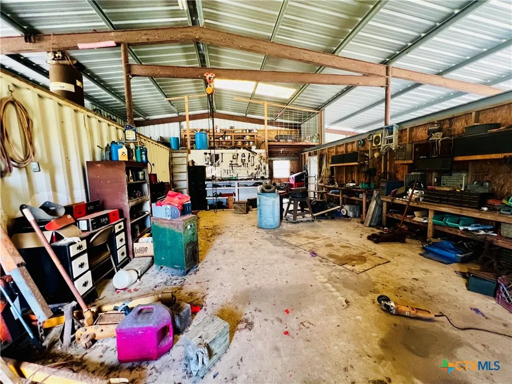 607 Quail Meadow Road Seadrift, TX 77983