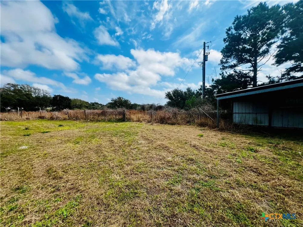607 Quail Meadow Road Seadrift, TX 77983