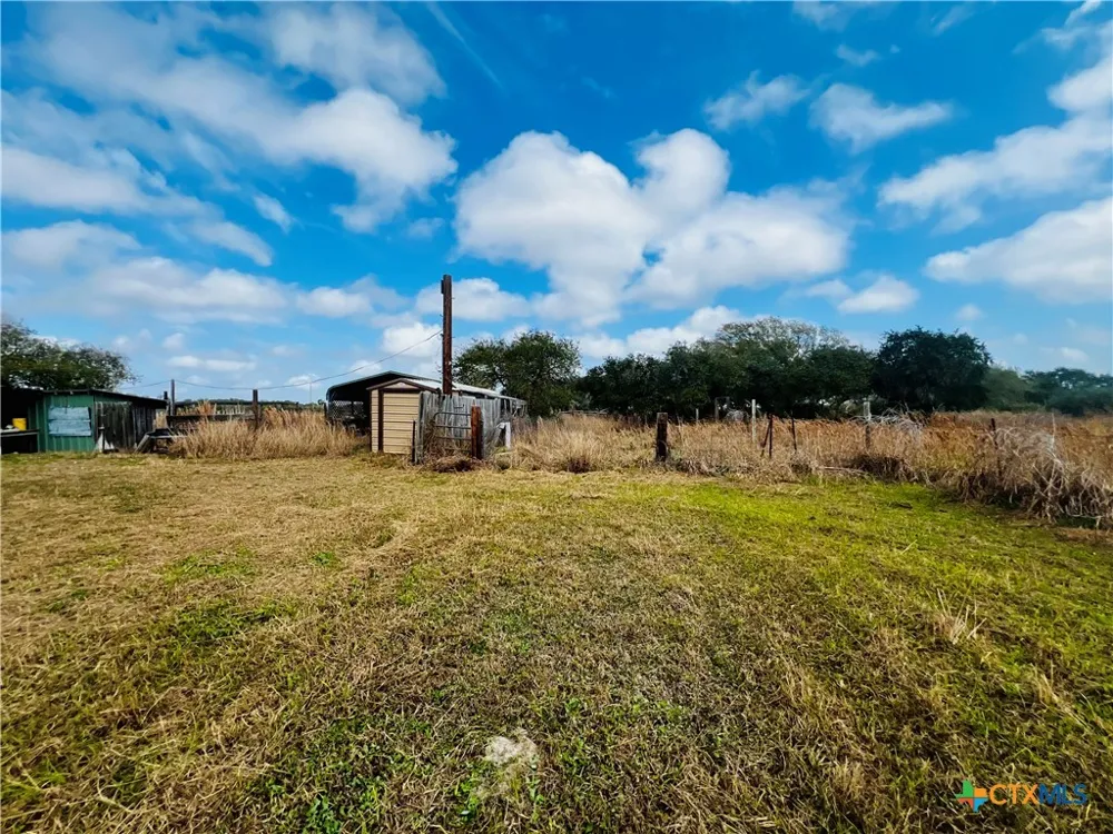 607 Quail Meadow Road Seadrift, TX 77983