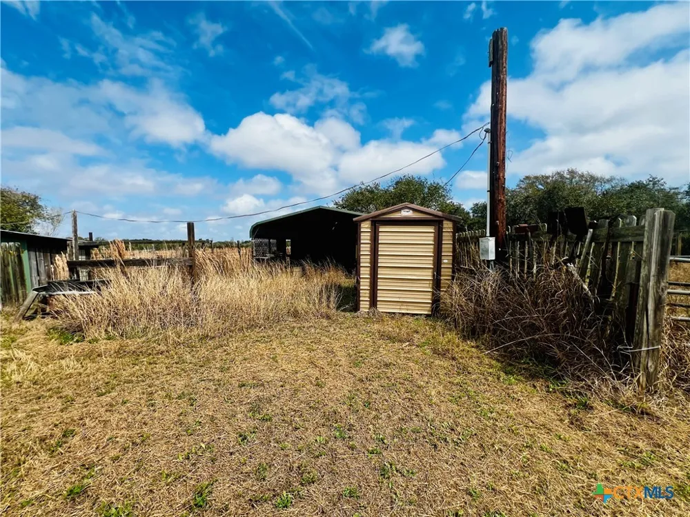 607 Quail Meadow Road Seadrift, TX 77983