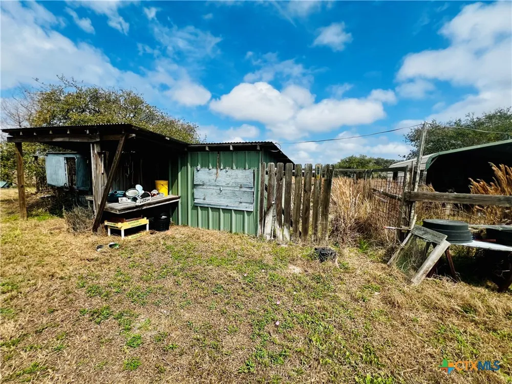 607 Quail Meadow Road Seadrift, TX 77983