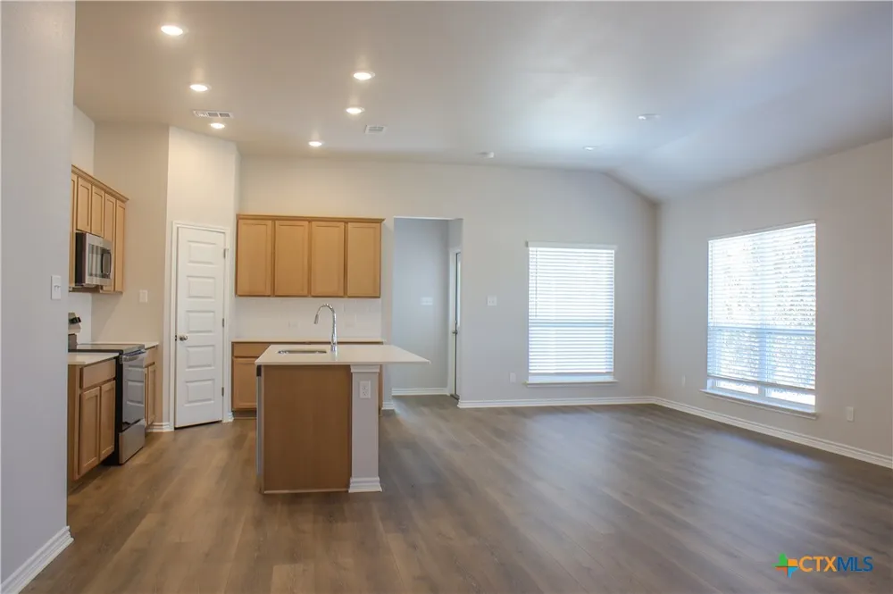 504 Story Avenue Florence, TX 76527