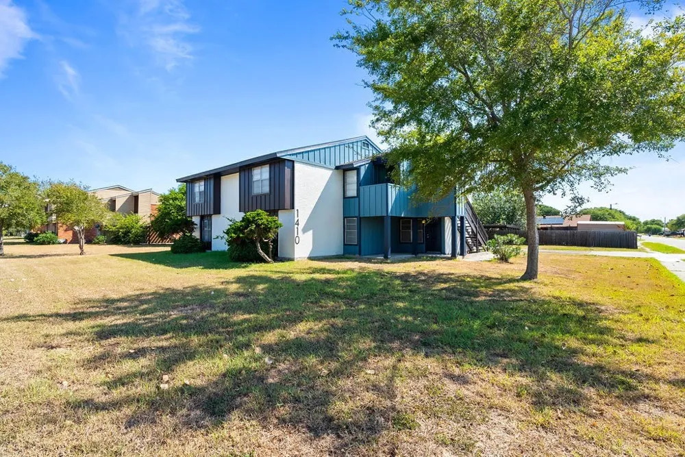 1410 Moore Avenue Portland, TX 78374