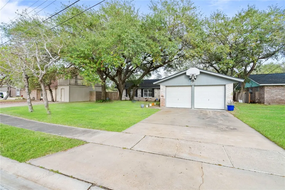 2130 Eastwind Street Ingleside, TX 78362