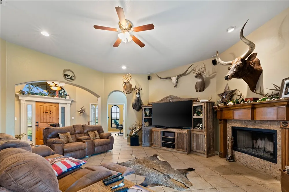 790 Fm 70 Sandia, TX 78383