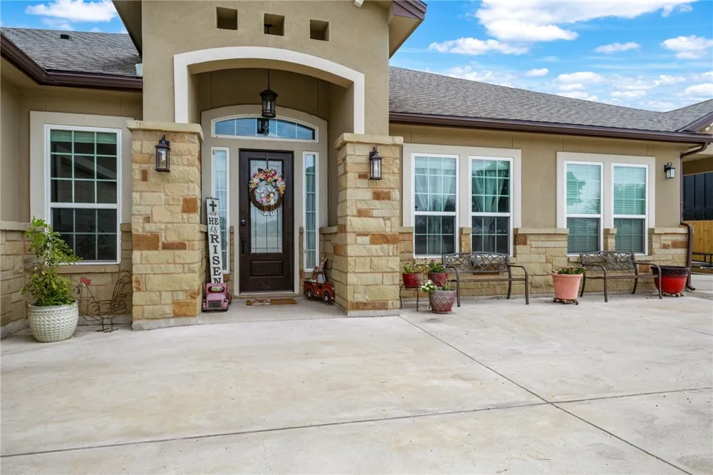 561 Carmel Drive Sandia, TX 78383