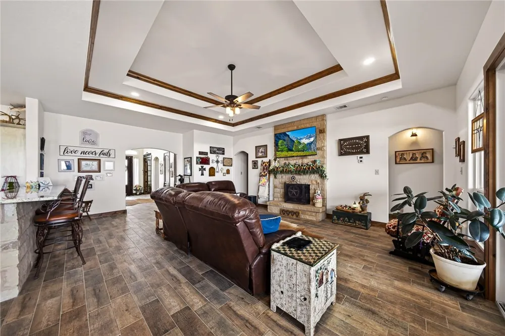 561 Carmel Drive Sandia, TX 78383