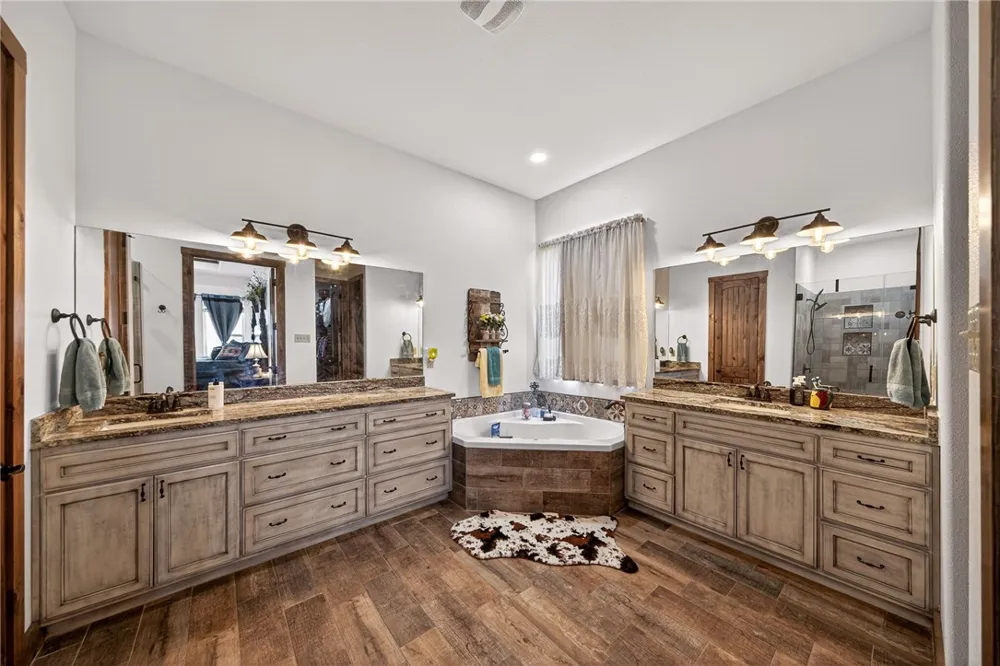 561 Carmel Drive Sandia, TX 78383