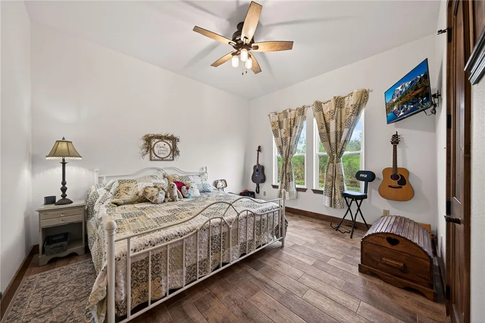561 Carmel Drive Sandia, TX 78383
