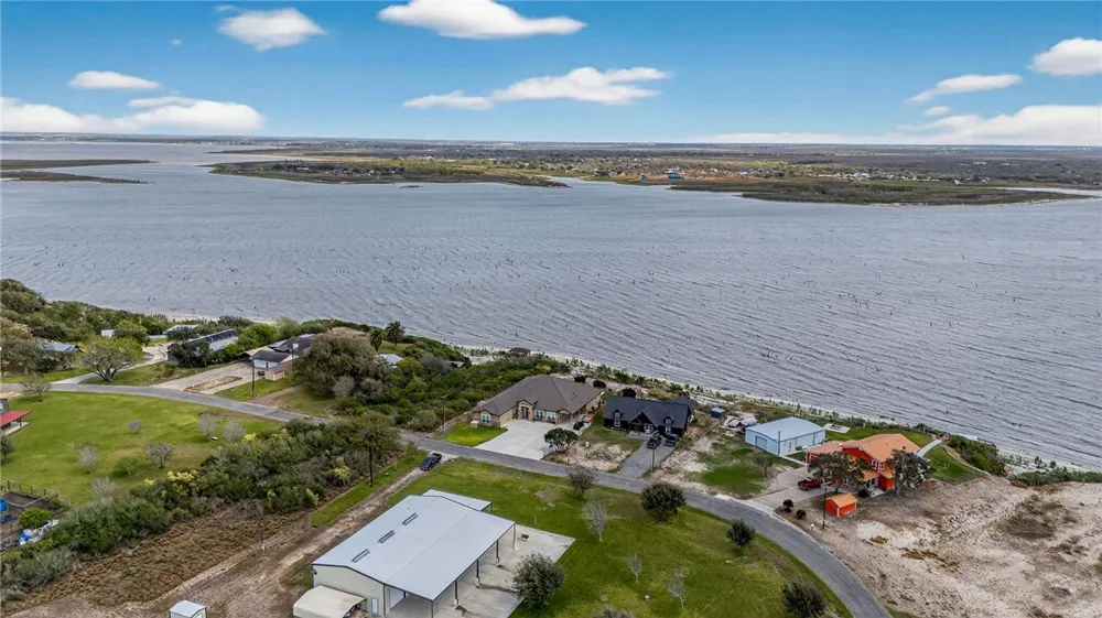 561 Carmel Drive Sandia, TX 78383