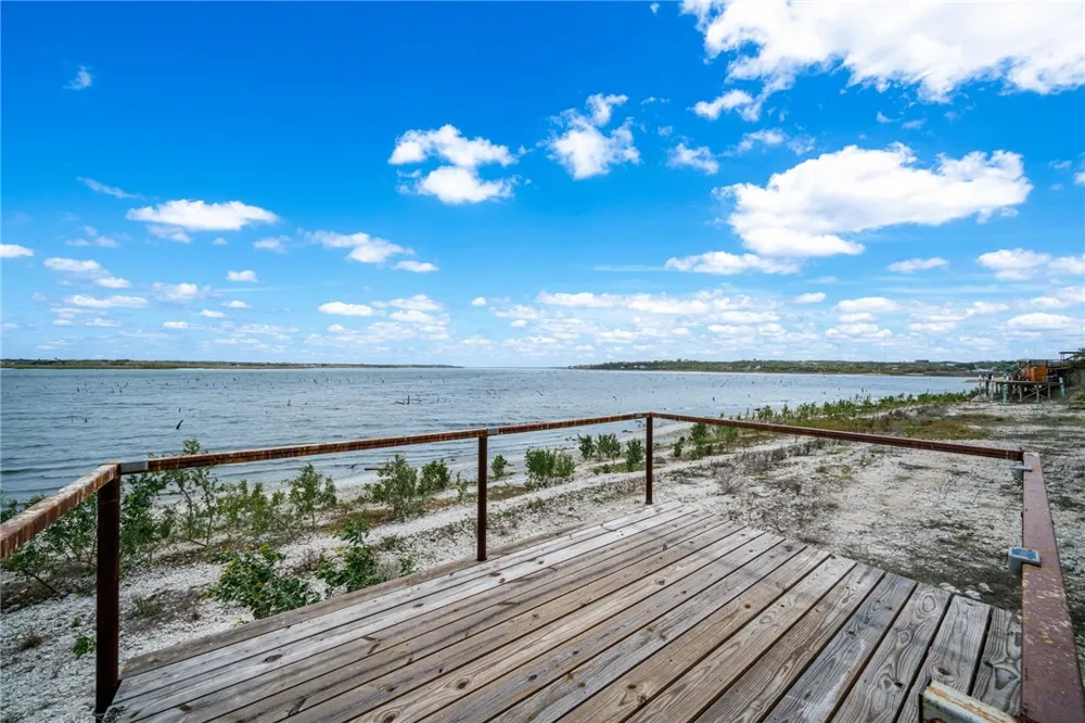 561 Carmel Drive Sandia, TX 78383